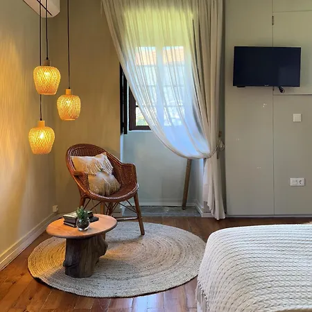 Quinta Do Ribeiro Garden House *