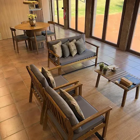 Quinta Do Ribeiro Garden House * ロウザダ